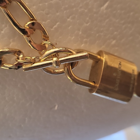 Louis vuitton trio shined by them gorgeous gold plated chocker lock key numbered - Picture 7 of 12